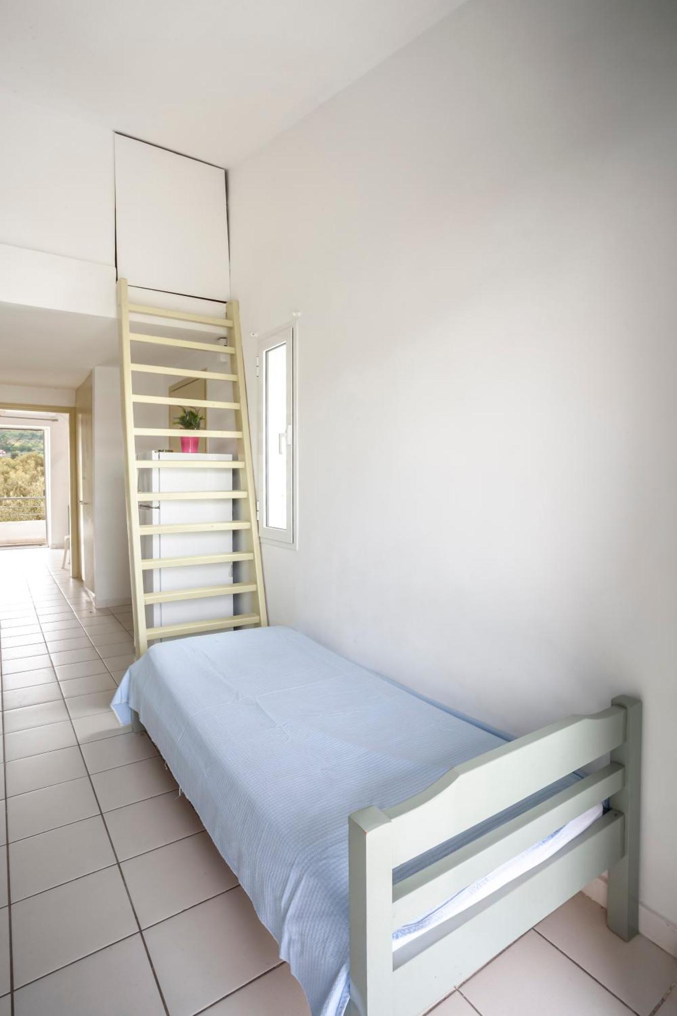 Akrotiri Apartment Пефкохорі Екстер'єр фото